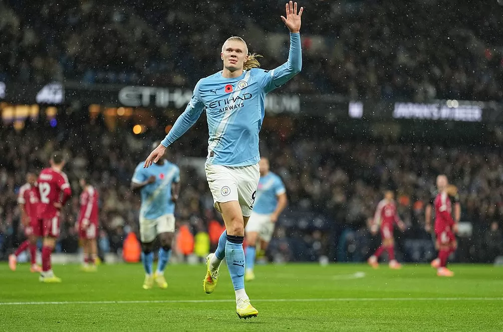 体坛联播｜曼城3比0横扫利物浦，37岁80天莱万帽子戏法-第1张图片-