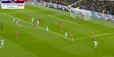 体坛联播｜曼城3比0横扫利物浦，37岁80天莱万帽子戏法-第3张图片-