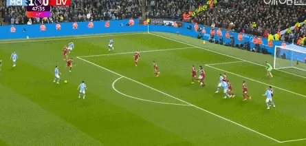 体坛联播｜曼城3比0横扫利物浦，37岁80天莱万帽子戏法-第4张图片-