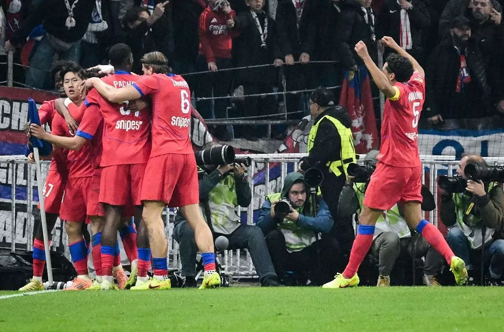 体坛联播｜曼城3比0横扫利物浦，37岁80天莱万帽子戏法-第18张图片-