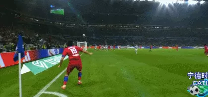 体坛联播｜曼城3比0横扫利物浦，37岁80天莱万帽子戏法-第23张图片-