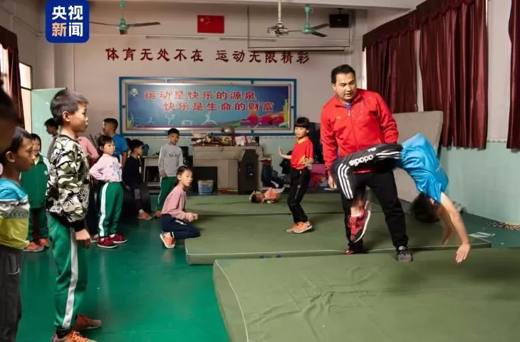 唯一非运动员火炬手,为何是他?-第6张图片- 唯一非运动员火炬手,为何是他?-第6张图片-