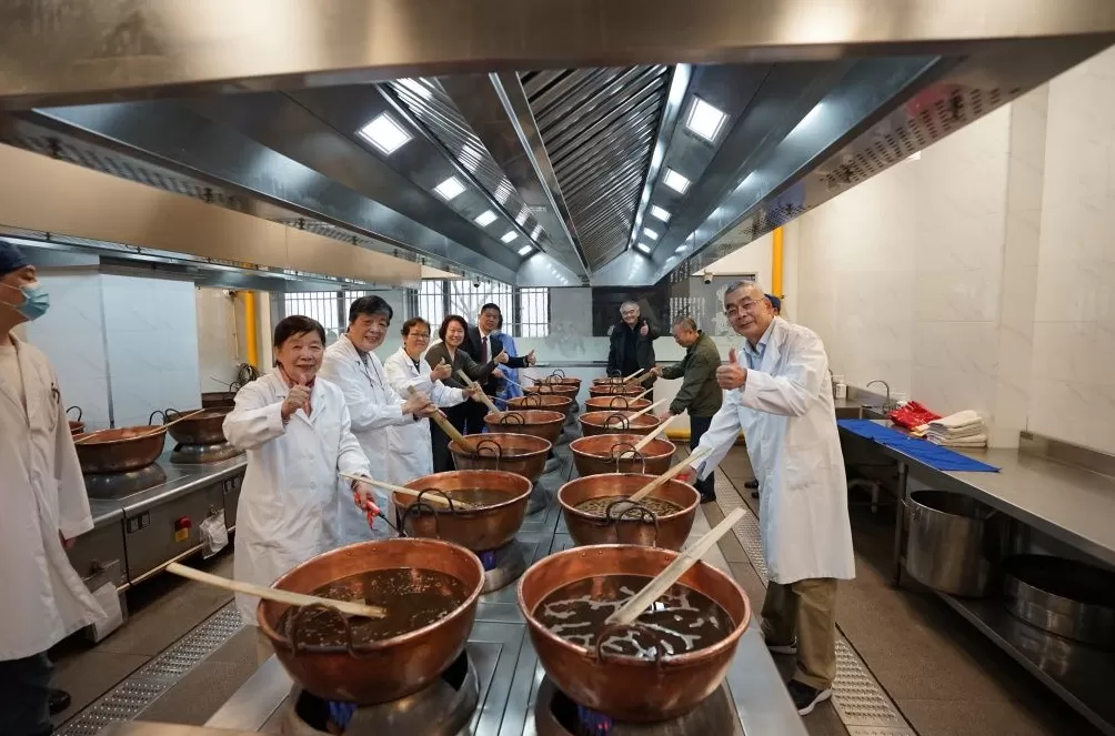 立冬时节多家沪上中医院开炉熬膏,海派膏方有何功效?-第2张图片- 立冬时节多家沪上中医院开炉熬膏,海派膏方有何功效?-第2张图片-