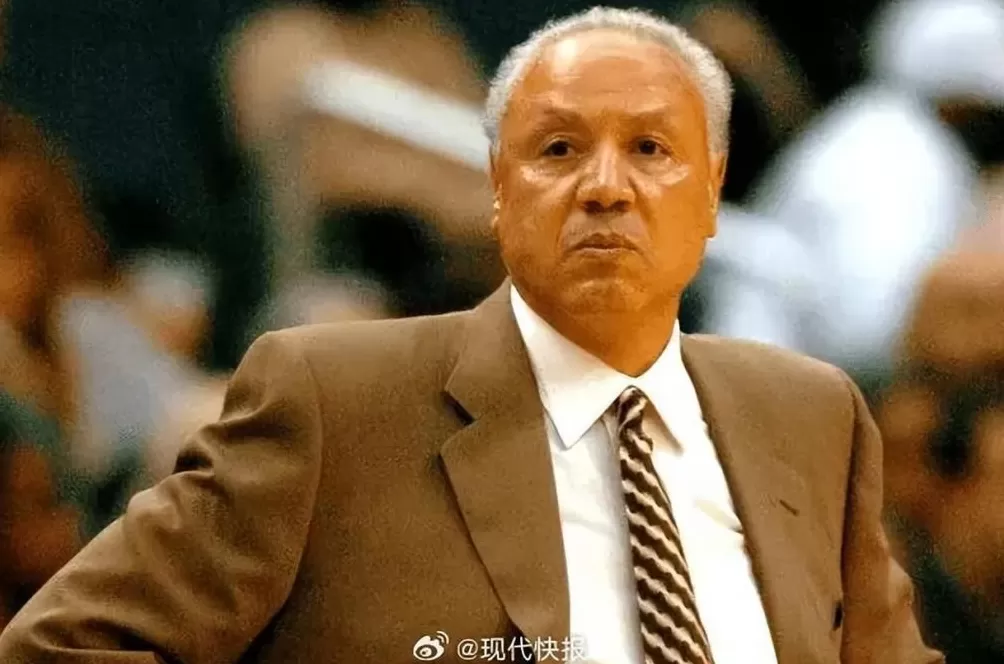 NBA历史第一位千胜教练、传奇巨星威尔肯斯去世-第3张图片-