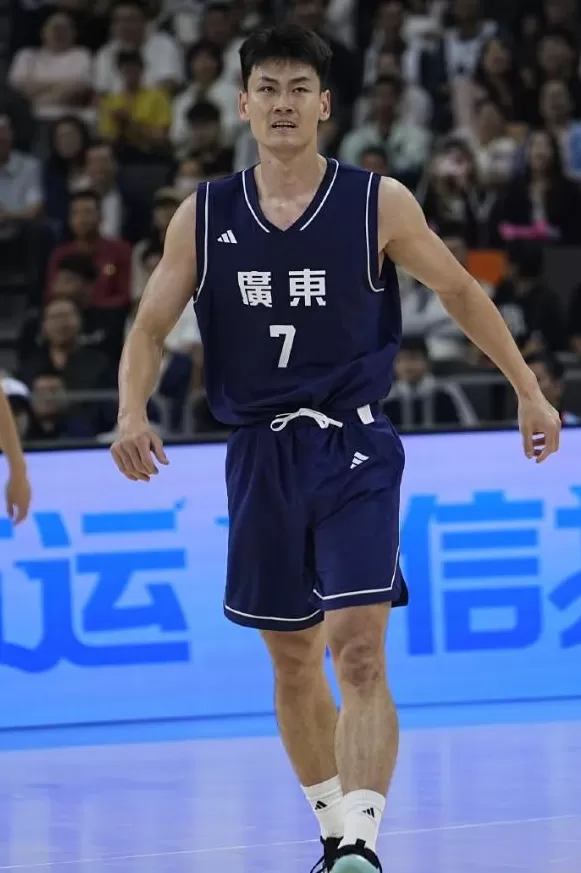 辽粤会师男篮半决赛！全运会：广东42分大胜天津杜润旺三分7中5-第6张图片-