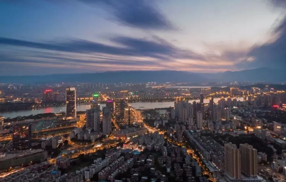 被追赶反超，北方“弱省会”南下取经-第3张图片-