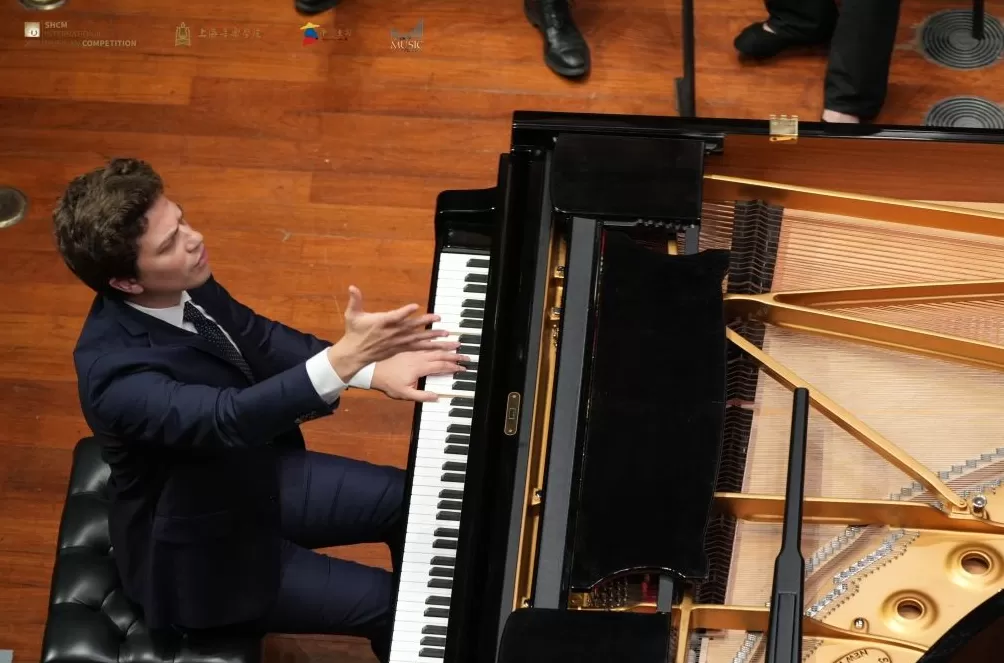 “自弹自指”巅峰对决，这个“全能型”钢琴比赛决出了赛果-第4张图片-