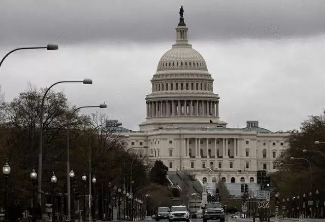 美参议院投票通过临时拨款法案-第1张图片-