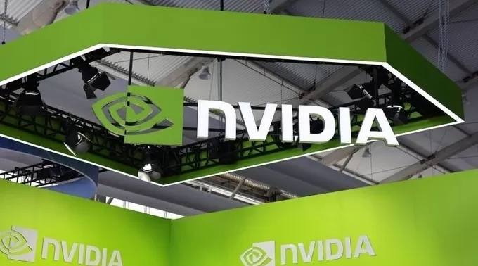 英伟达大涨5.79%，创4月以来最大单日涨幅-第1张图片-