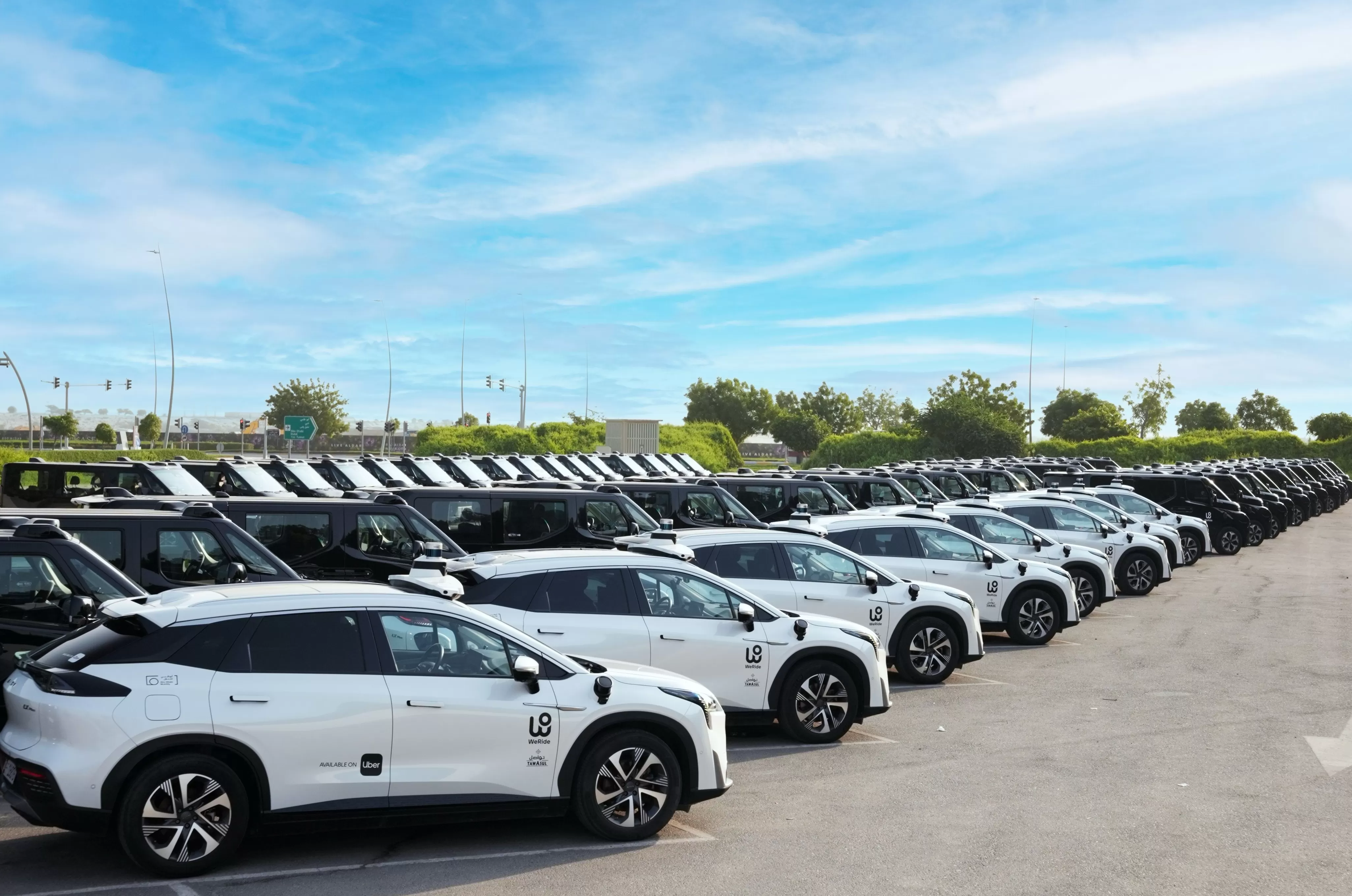 广州文远知行将开启海外首个城市级全域Robotaxi收费运营-第1张图片-