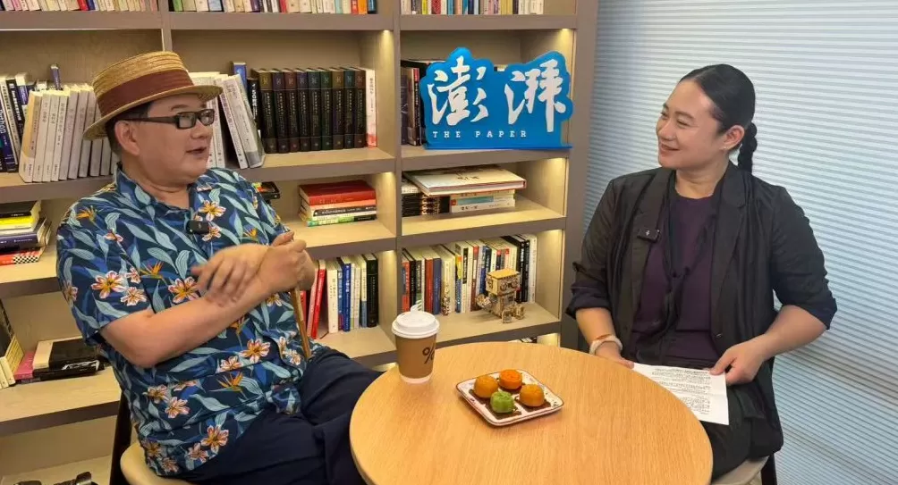 小河之约 | 对话曹可凡:未来十年,什么样的声音能穿透喧嚣-第1张图片- 小河之约 | 对话曹可凡:未来十年,什么样的声音能穿透喧嚣-第1张图片-