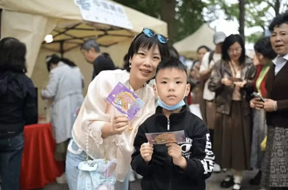 没有穹顶的剧院，一份精心设计的城市漫游路线-第6张图片-