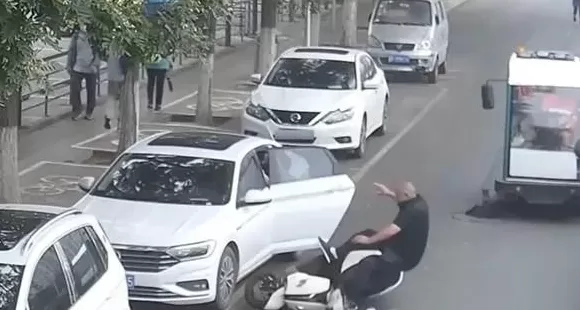 你下车的方式对吗？法官解读“开门杀”-第1张图片-