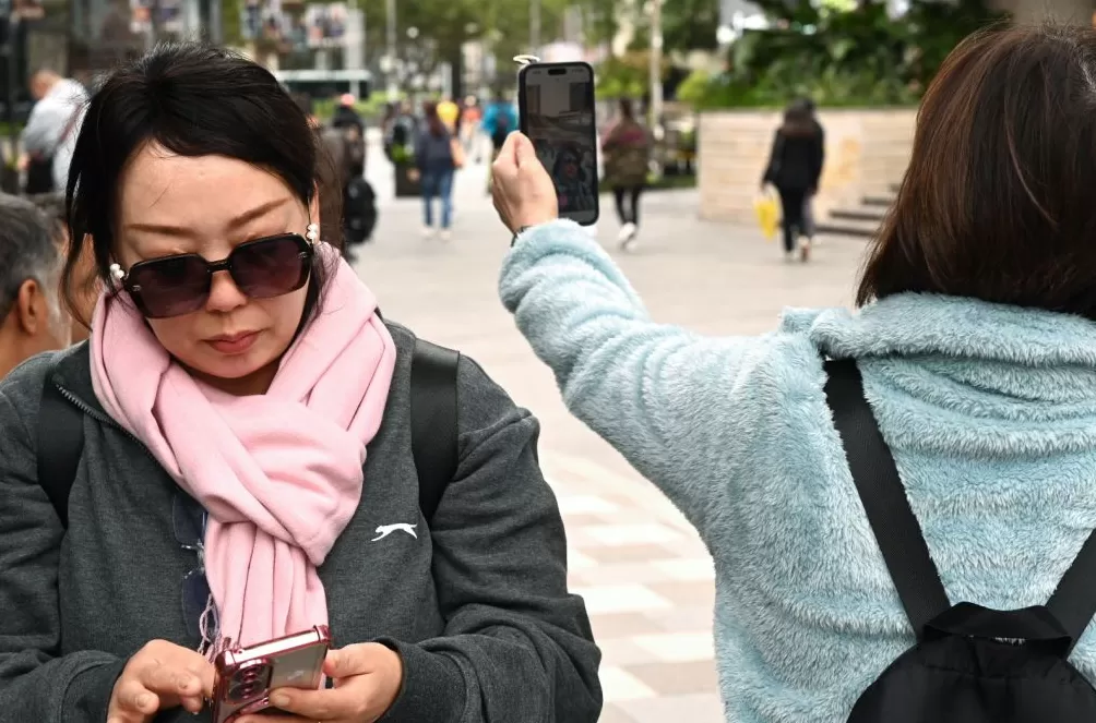 第1现场｜台风“凤凰”携冷空气造风雨，申城下周断崖式降温-第1张图片-
