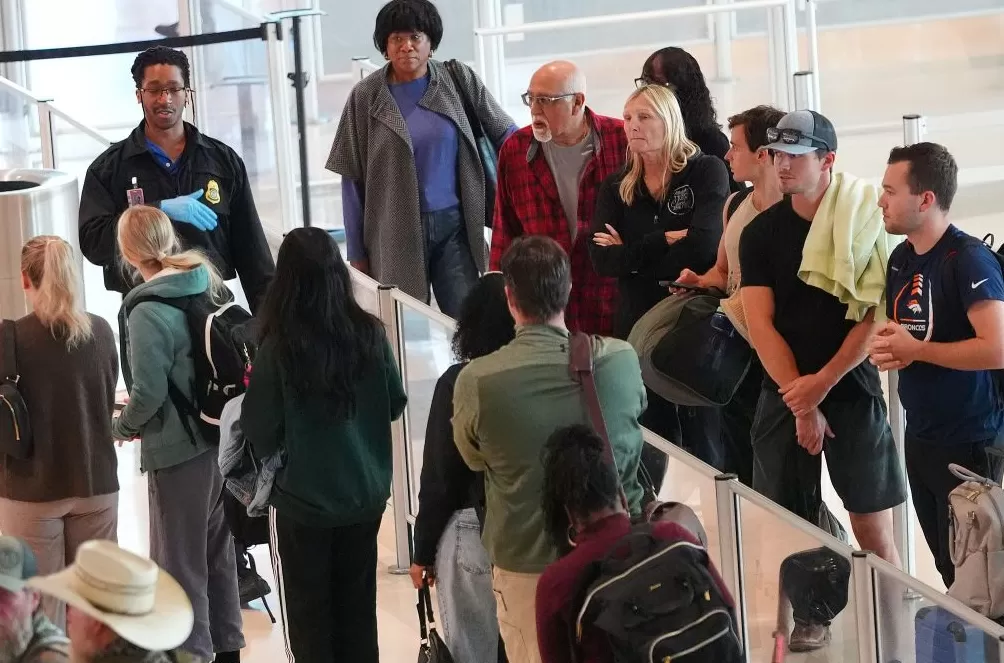 第1现场|全美约6%航班被取消,政府“停摆”重创航空运营-第5张图片- 第1现场|全美约6%航班被取消,政府“停摆”重创航空运营-第5张图片-