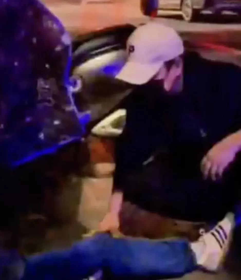 演员张颂文韶关街头救人获赠锦旗，当地回应：正开展见义勇为评定调查-第1张图片-