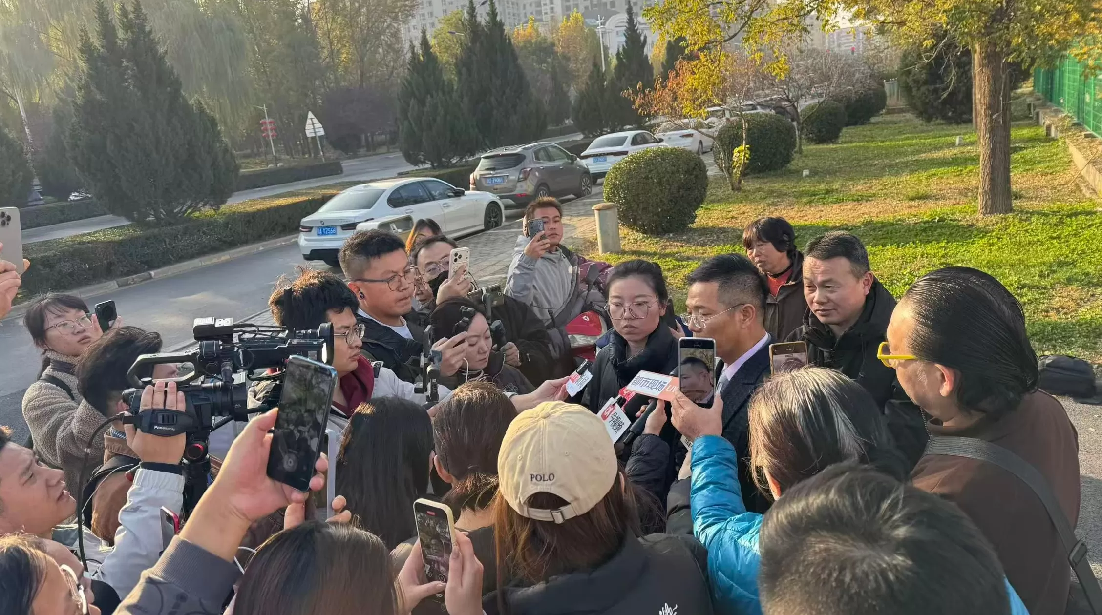 长治男子摔死咬人狗后“反杀”入侵住宅的狗主人案今开庭，律师将作无罪辩护-第1张图片-