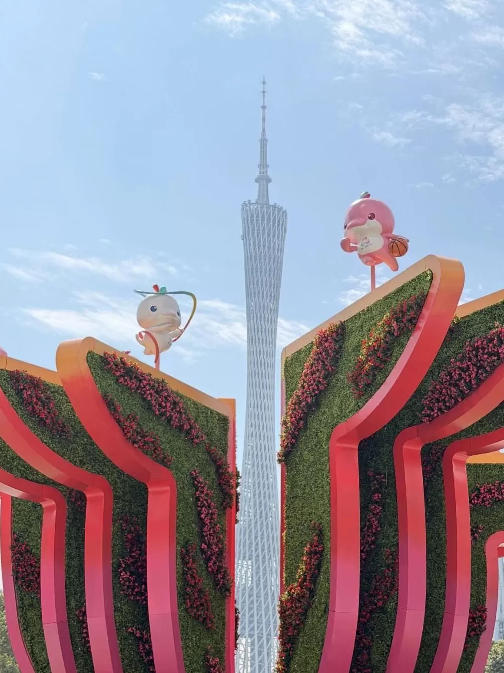 2025最萌顶流彻底出圈，广东人骄傲坏了-第2张图片-