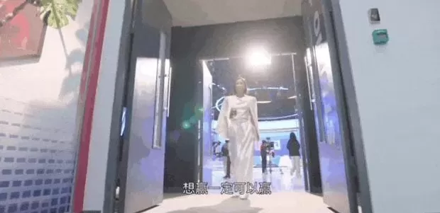 《新闻女王2》拍成广告女王！巨亏30亿的TVB，想多来几个“佘诗曼”-第1张图片-