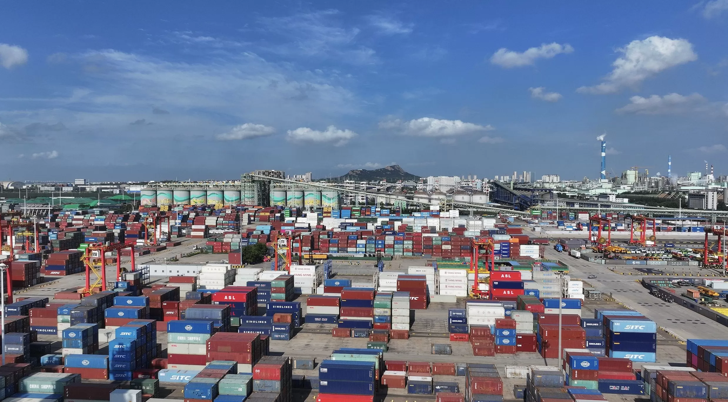 多重“逆风”下中国出口规模创历史同期新高,韧性来自哪里?-第1张图片- 多重“逆风”下中国出口规模创历史同期新高,韧性来自哪里?-第1张图片-