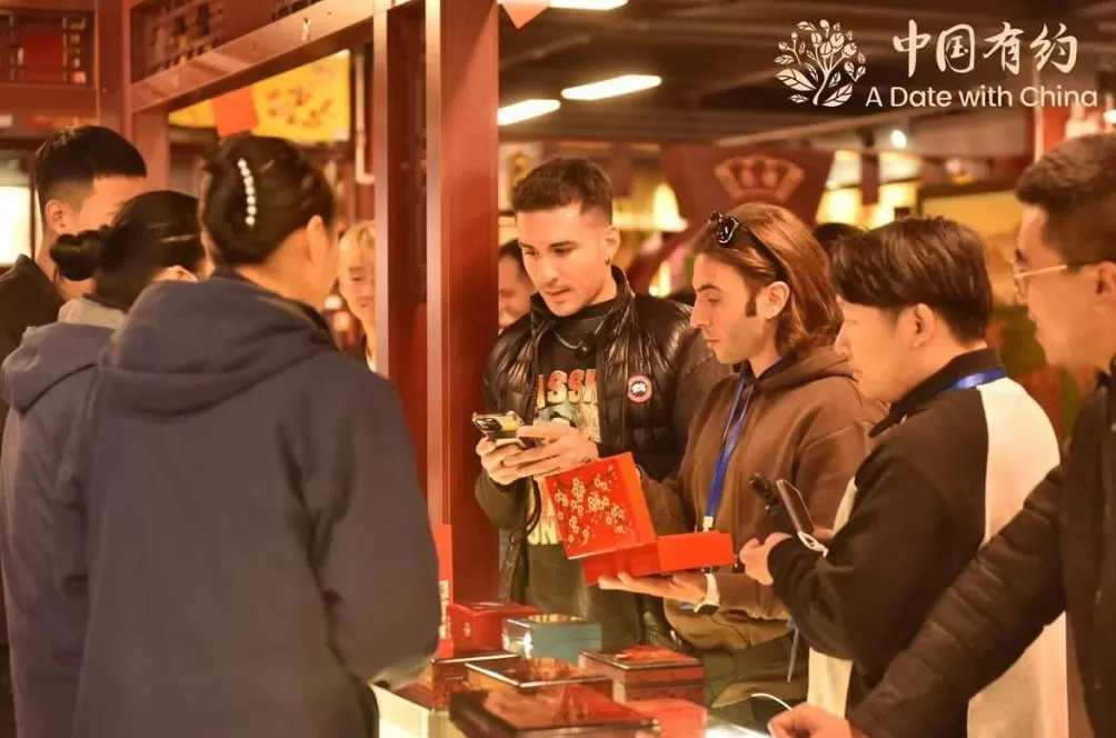 中国有约｜平遥推光漆器：让国际友人读懂中国传统工艺的坚守与传承-第6张图片-