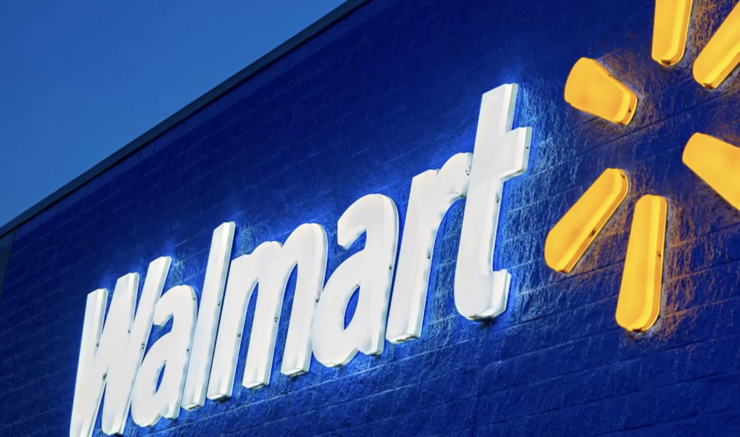 瑞士卷包装盒里被指有活虫,沃尔玛门店:已协调退货处理-第2张图片- 瑞士卷包装盒里被指有活虫,沃尔玛门店:已协调退货处理-第2张图片-