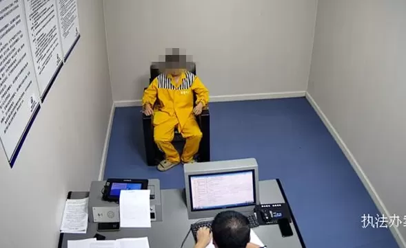 男子使用微信小号冒充“美女”诈骗同事，还用妻子收款码收钱-第3张图片-