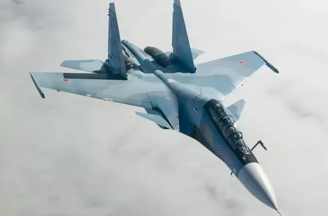 俄军一苏-30战机训练飞行时坠毁，机组人员全部遇难-第1张图片-