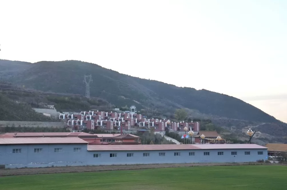 特写｜关停煤矿后，介休赵家庄为何还能让村民住上别墅-第1张图片-