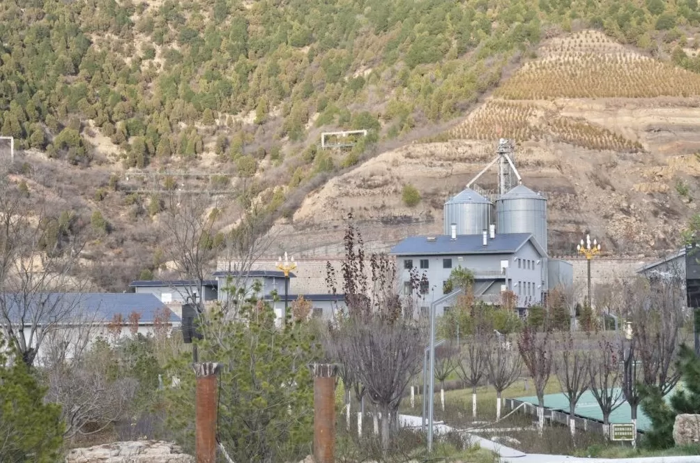 特写｜关停煤矿后，介休赵家庄为何还能让村民住上别墅-第2张图片-