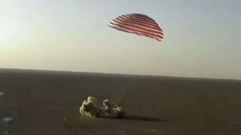 神舟二十一号载人飞船返回舱成功着陆，航天员乘组状态良好-第1张图片-