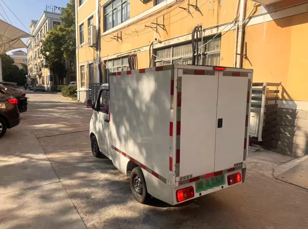 山姆配送告别“满载的电动车”？上海部分站点已启用汽车运输-第1张图片-