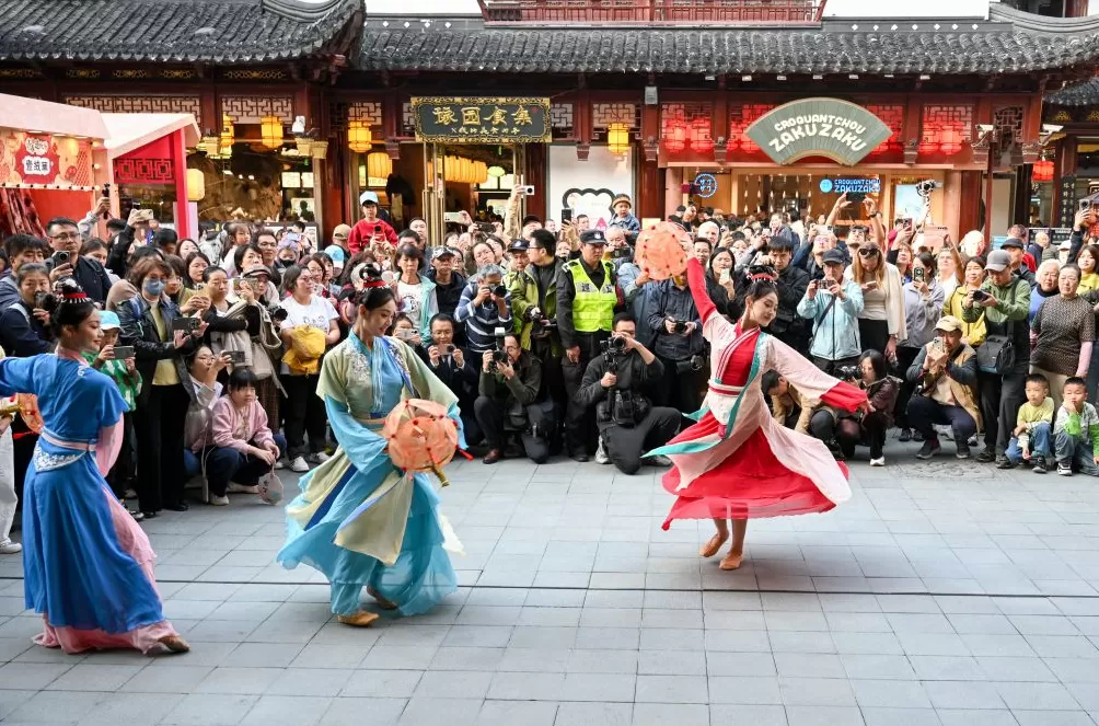 魔都眼|传统技艺正青春!豫园打造全国非遗体验场-第1张图片- 魔都眼|传统技艺正青春!豫园打造全国非遗体验场-第1张图片-