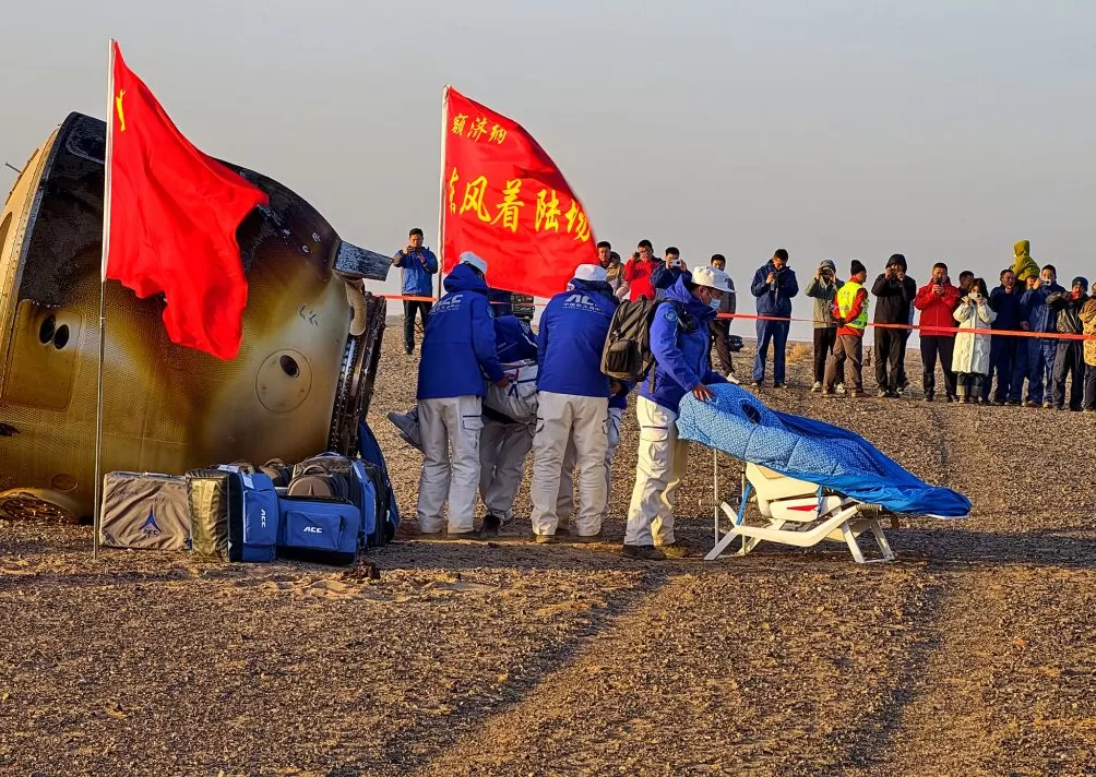 图说|神舟二十乘组凯旋:镜头内外两个王杰的航天缘-第16张图片- 图说|神舟二十乘组凯旋:镜头内外两个王杰的航天缘-第16张图片-