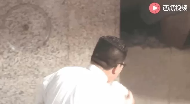 对地铁拉屎狂魔的恶搞,好笑又无奈-第35张图片- 对地铁拉屎狂魔的恶搞,好笑又无奈-第35张图片-