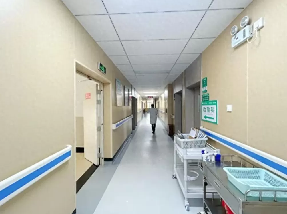 云南女子诞下女婴被医生违规抱养,官方:排除性侵,原生家庭已同意抚养-第1张图片- 云南女子诞下女婴被医生违规抱养,官方:排除性侵,原生家庭已同意抚养-第1张图片-