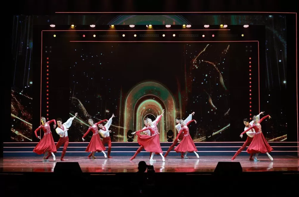 十三个区开展群文活动,沪疆文化交流周谱写民族团结新篇章-第3张图片- 十三个区开展群文活动,沪疆文化交流周谱写民族团结新篇章-第3张图片-