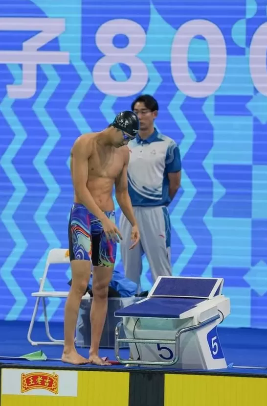 十五运会丨张展硕勇夺三金:挑战自我,游向巅峰-第2张图片- 十五运会丨张展硕勇夺三金:挑战自我,游向巅峰-第2张图片-