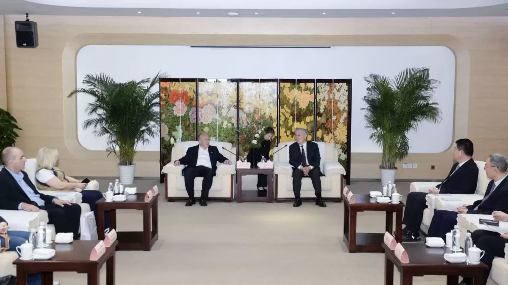 南京马拉松鸣枪,希腊马拉松市政府代表团来访-第1张图片- 南京马拉松鸣枪,希腊马拉松市政府代表团来访-第1张图片-