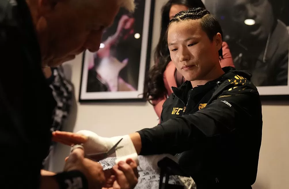 张伟丽挑战蝇量级冠军舍甫琴科失败,但她的未来依然不可限量-第2张图片- 张伟丽挑战蝇量级冠军舍甫琴科失败,但她的未来依然不可限量-第2张图片-