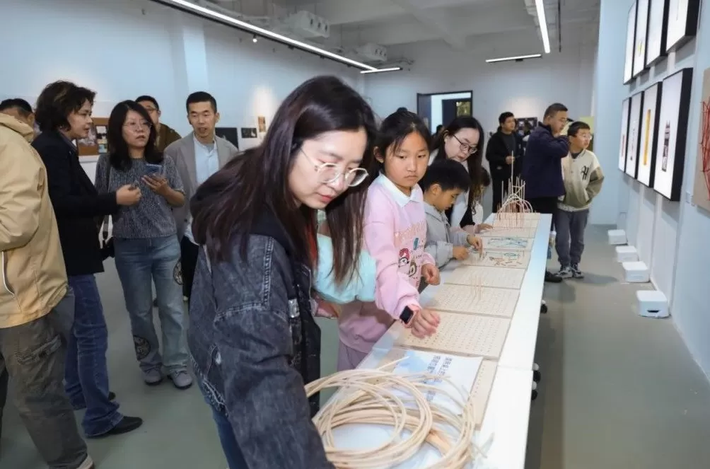 致敬冯纪忠先生,“呈现与消解”设计艺术展在沪开幕-第3张图片- 致敬冯纪忠先生,“呈现与消解”设计艺术展在沪开幕-第3张图片-