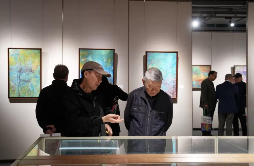 以鸭绿江边地为创作源泉的彩墨画展-第2张图片- 以鸭绿江边地为创作源泉的彩墨画展-第2张图片-