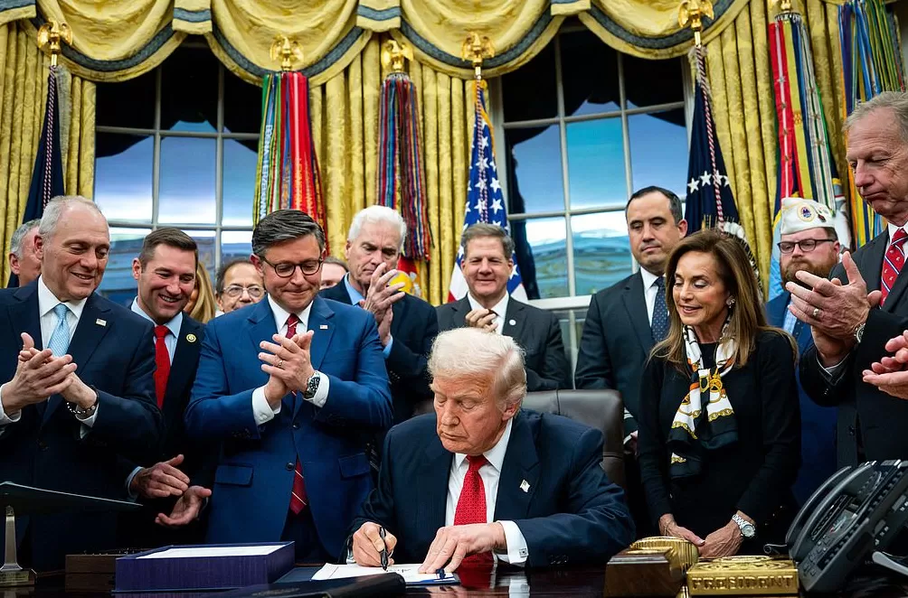 一周图片|神二十航天员成功着陆,四川舰开展首次航行试验-第6张图片- 一周图片|神二十航天员成功着陆,四川舰开展首次航行试验-第6张图片-