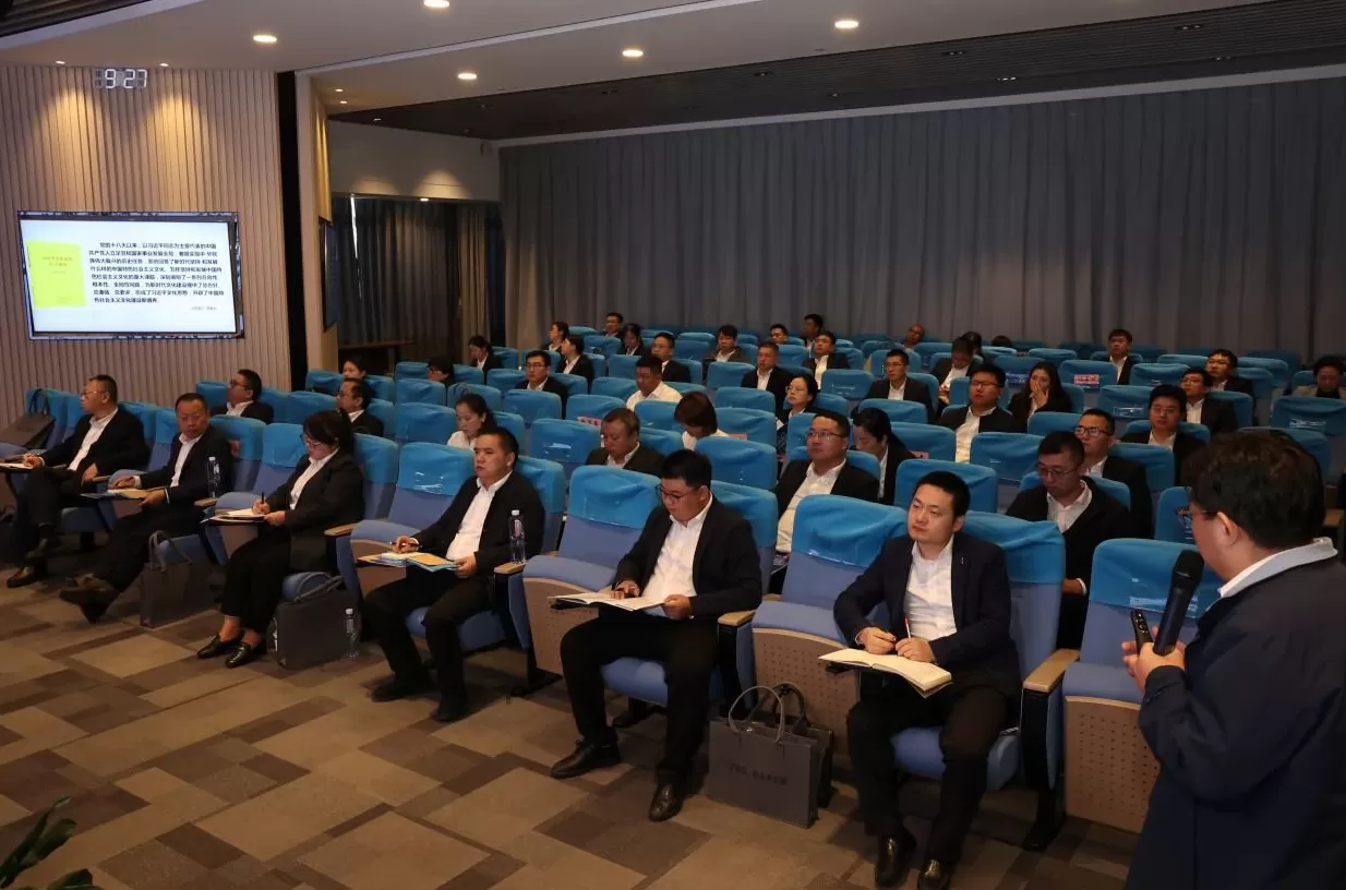 中建五局华东公司携手澎湃新闻举办“浪花训练营”,提升媒介管理能力-第1张图片- 中建五局华东公司携手澎湃新闻举办“浪花训练营”,提升媒介管理能力-第1张图片-