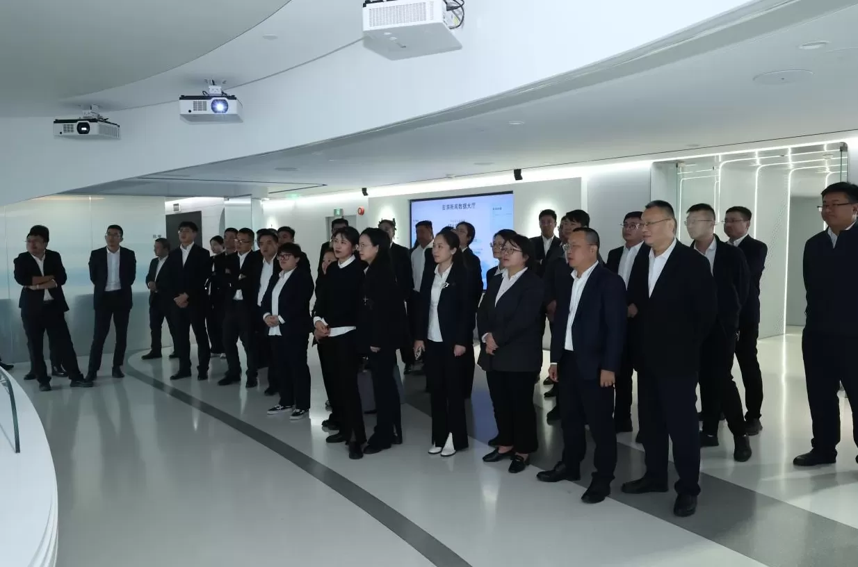 中建五局华东公司携手澎湃新闻举办“浪花训练营”,提升媒介管理能力-第4张图片- 中建五局华东公司携手澎湃新闻举办“浪花训练营”,提升媒介管理能力-第4张图片-