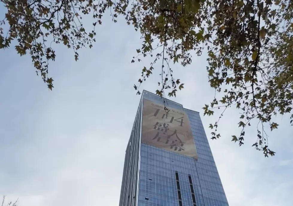 西安一商场吊顶脱落,有人被砸,3天前刚开业,应急管理局回应-第3张图片- 西安一商场吊顶脱落,有人被砸,3天前刚开业,应急管理局回应-第3张图片-