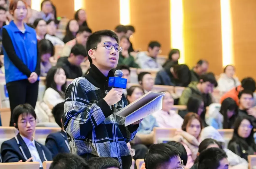 地球之外还有生命吗?诺奖得主给出坚定的回答-第2张图片- 地球之外还有生命吗?诺奖得主给出坚定的回答-第2张图片-