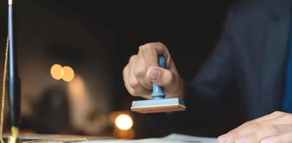 利用网络二手平台售卖涉军物品？这些违法交易要不得-第1张图片-