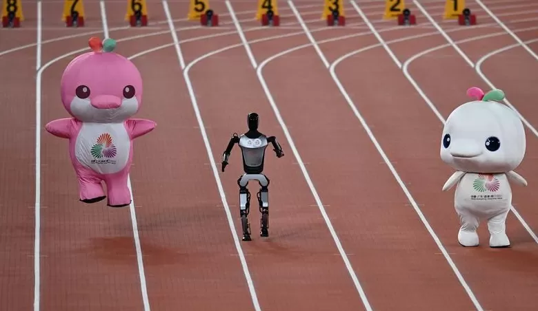 全运会｜“大湾鸡”和机器人的百米对决，谁赢了？-第1张图片-
