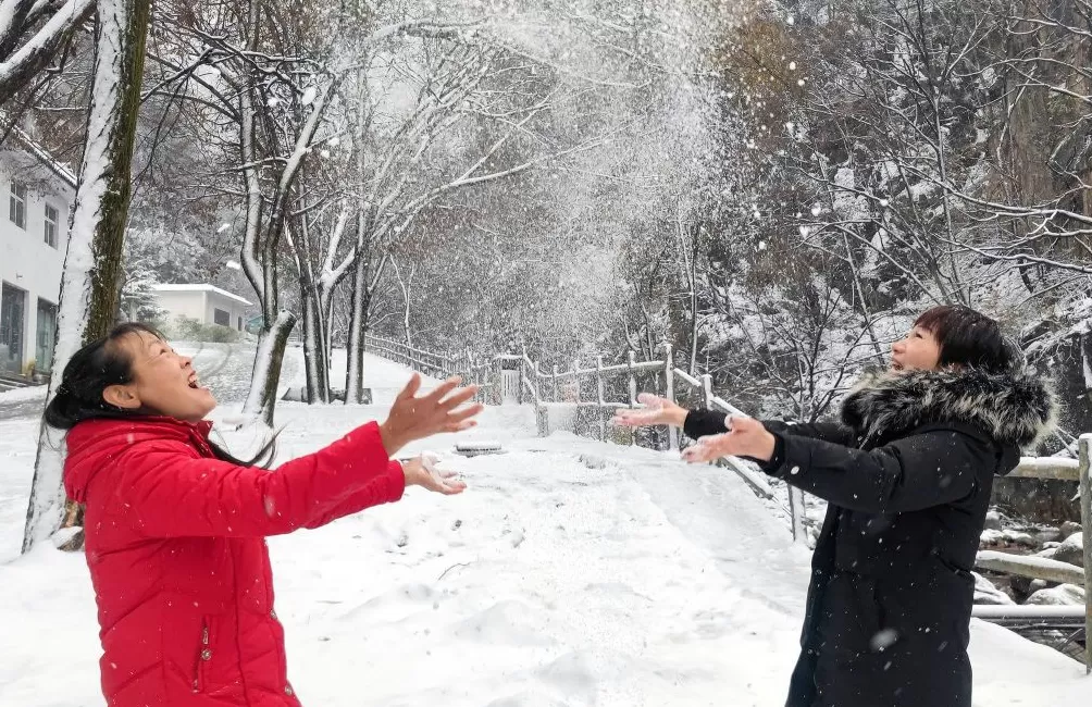 城事|寒潮南下,冰冻线越过长江,全国今起转晴朗干燥模式-第7张图片- 城事|寒潮南下,冰冻线越过长江,全国今起转晴朗干燥模式-第7张图片-